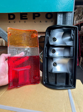 Load image into Gallery viewer, NEW TAIL LIGHT REAR REPLACEMENT FOR HILUX RN85 88-97 WELLBACK ONLY TY630620RX