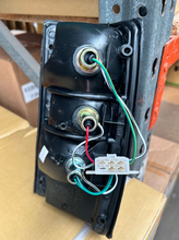 Load image into Gallery viewer, NEW TAIL LIGHT REAR REPLACEMENT FOR HILUX RN85 88-97 LH+RH WELLBACK ONLY