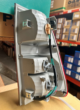 Load image into Gallery viewer, NEW TAIL LIGHT REAR REPLACEMENT FOR HILUX KUN/GGN/TGN 7/11-4/15, LH+RH, PAIR