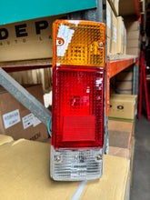 Load image into Gallery viewer, NEW TAIL LIGHT REAR REPLACEMENT HILUX LANDCRUISER FJ70 TABLE/TRAY TOP 35CM*10CM SQUARE PLUG R=L, TY640320NX