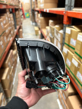Load image into Gallery viewer, NEW TAIL LIGHT REAR REPLACEMENT FOR TRITON 6/01-6/06 CLEAR/RED RH MB590720RH