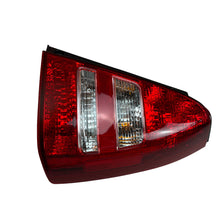 Load image into Gallery viewer, Subaru Forester Tail Light RIGHT 7/2002-08/2005  (SU550220-RH)