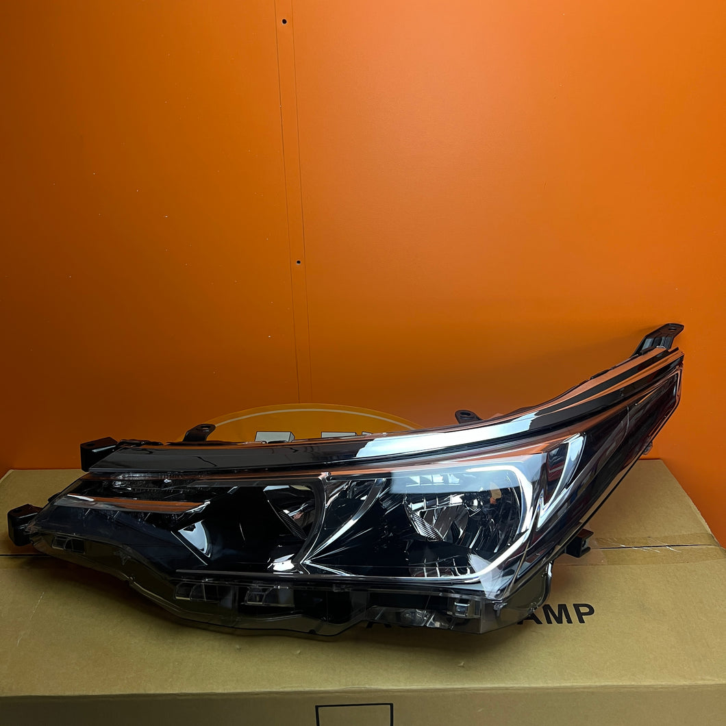 HEADLIGHT LAMP HALOGEN LEFT 11/2016-ON TOYOTA COROLLA ZRE172 SEDAN