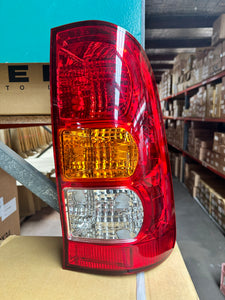 NEW TAIL LIGHT REAR REPLACEMENT HILUX KUN/GGN/TGN 2/05-5/11 LH TY631520LH