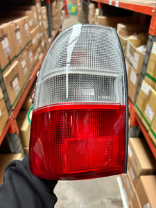 NEW TAIL LIGHT REAR REPLACEMENT FOR TRITON 6/01-6/06 CLEAR/RED LH MB590720LH