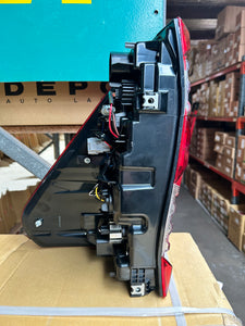 NEW TAIL LIGHT REAR REPLACEMENT FOR TOYOTA HULUX SR5 ROGUE 05/20-ON RH LED TYPE TY632020RH