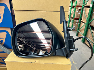 NEW CAR MIRROR REPLACEMENT FOR HIACE 1/14-19 W/O BLINKER ELECTRIC BLACK RH+LH&nbsp; TY620844LH/RH