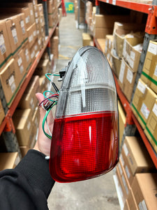 NEW TAIL LIGHT REAR REPLACEMENT FOR TRITON 6/01-6/06 CLEAR/RED LH+RH MB590720LH/RH