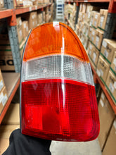 Load image into Gallery viewer, NEW TAIL LIGHT REAR REPLACEMENT TRITON 10/96-5/01 AMBER/CLAR/RED LH+RH MB590620