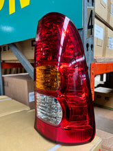 Load image into Gallery viewer, NEW TAIL LIGHT REAR REPLACEMENT HILUX KUN/GGN/TGN 2/05-5/11 LH TY631520RH